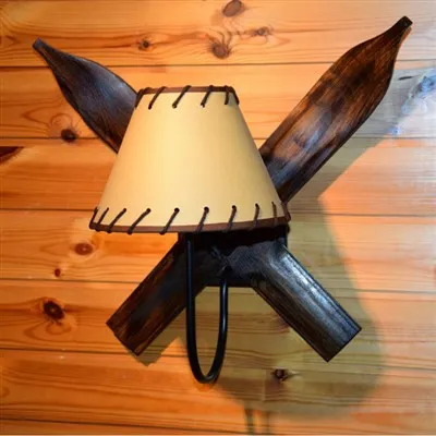 Ски стенна лампа